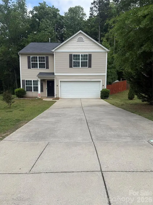 9424 Quilting Bee Lane, Charlotte, NC 28216