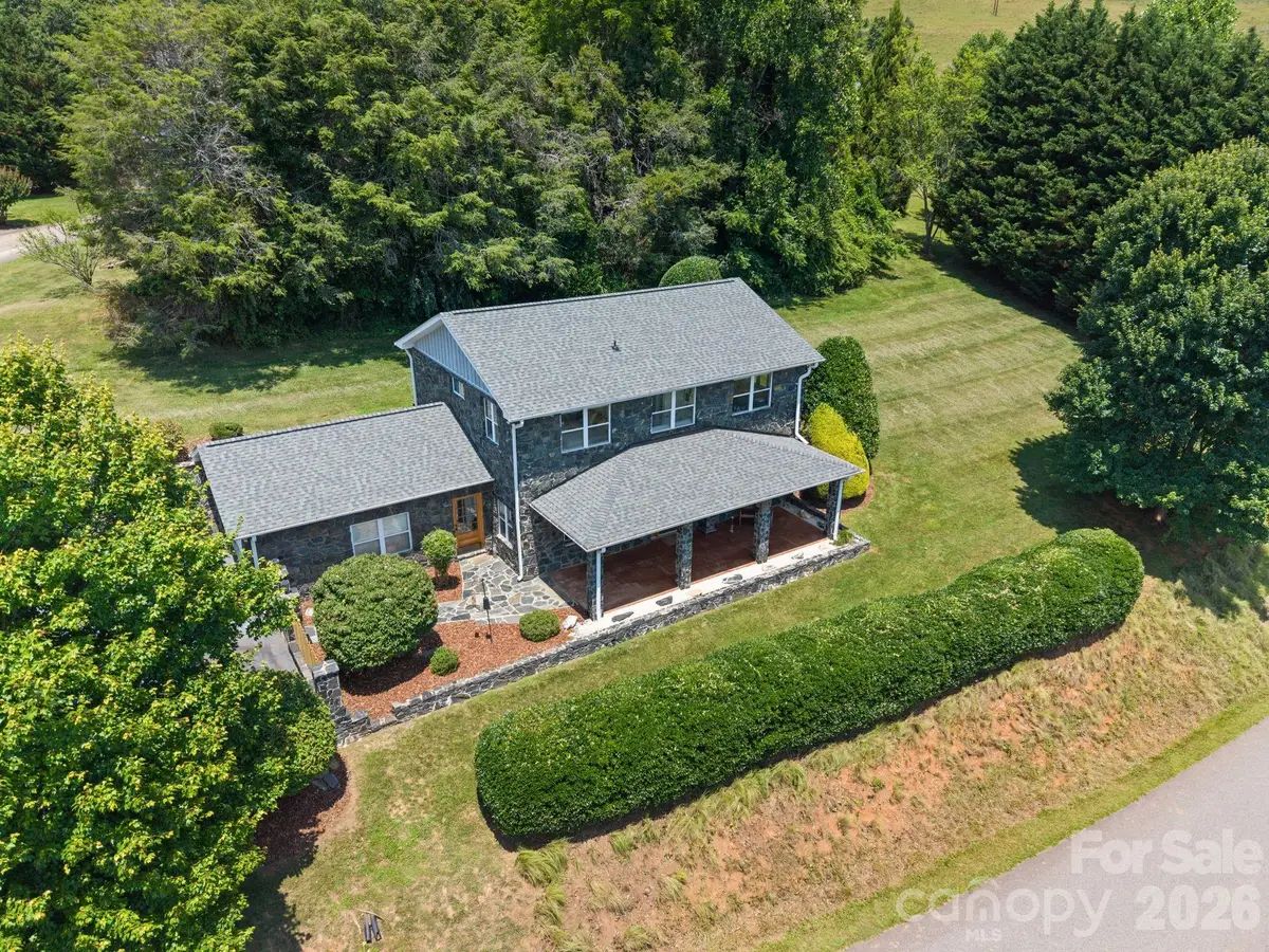 195 Oak Lane, Mars Hill, NC 28754 - #1