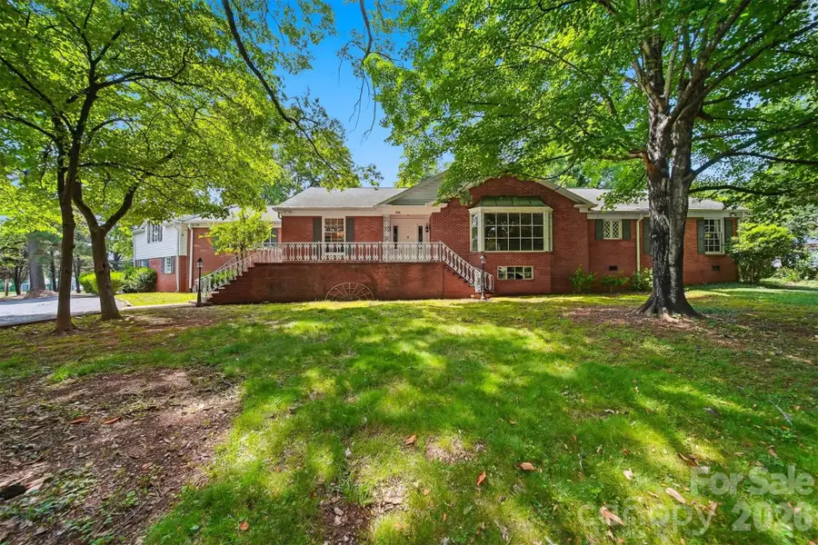 826 S College Avenue, Newton, NC 28658 - #2