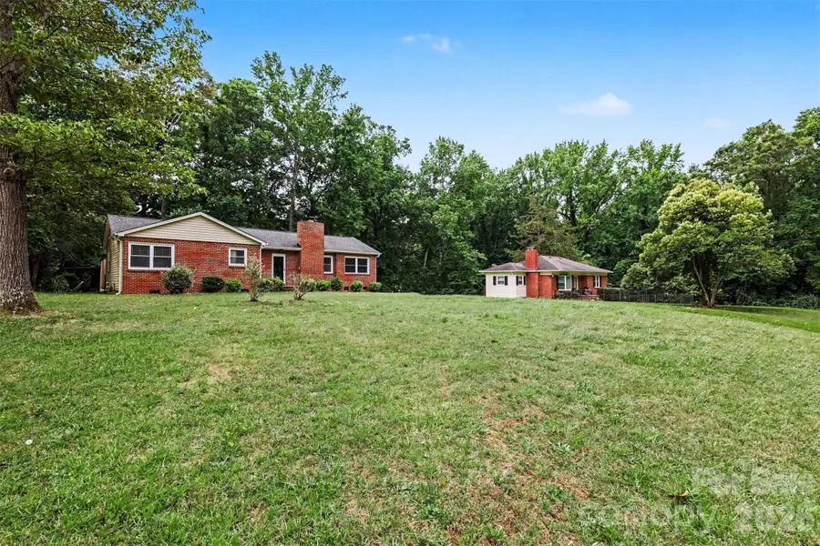 217 Oakwood Avenue, York, SC 29745 - #3
