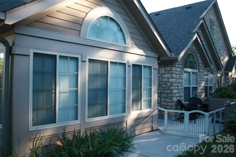 52 Mountain Meadow Circle, Weaverville, NC 28787 - #2