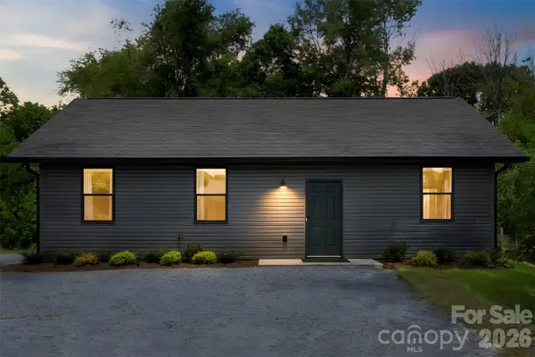 1003 College Boulevard, Dallas, NC 28034