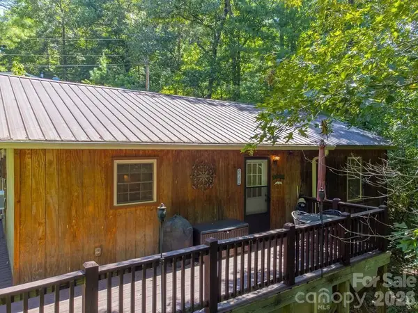 116 Keepsake Lane, Whittier, NC 28789