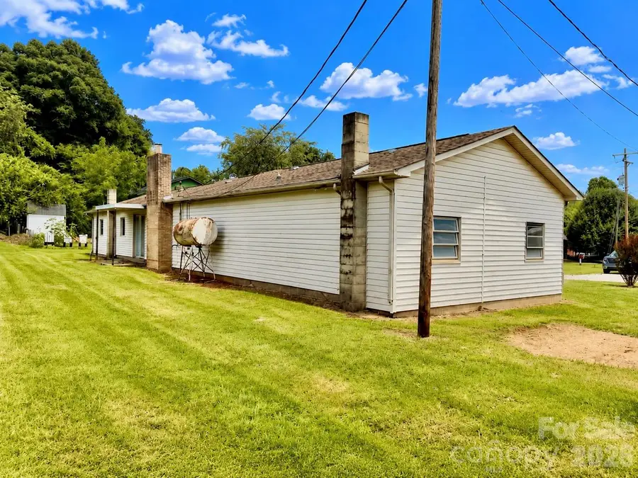 72 Circle Drive, Marion, NC 28752 - #3