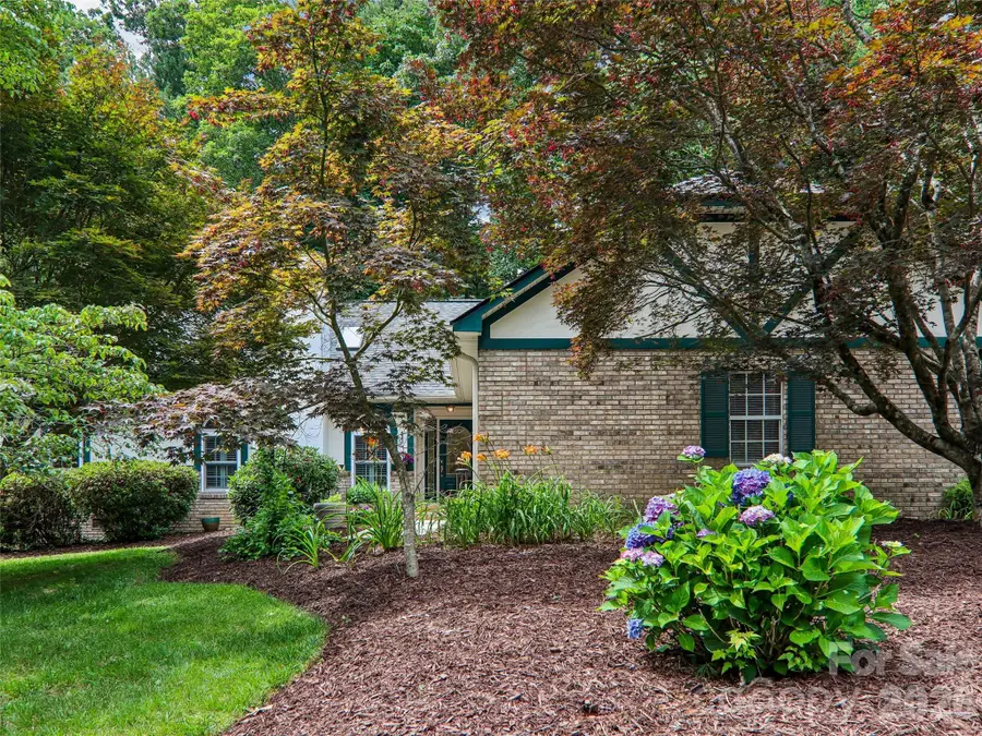 3106 Essex Path, Hendersonville, NC 28791 - #3