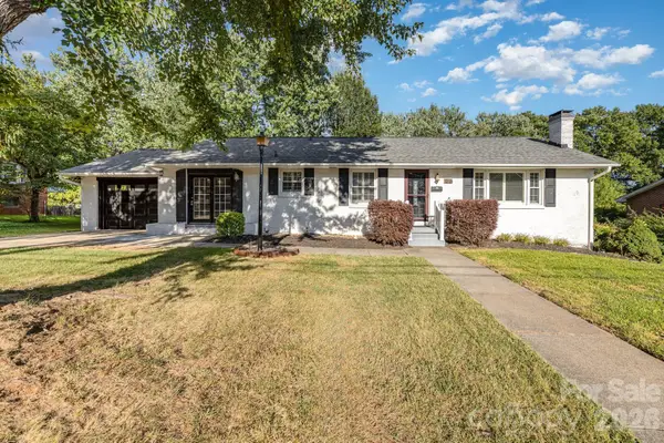1355 Leheigh Court, Winston Salem, NC 27103