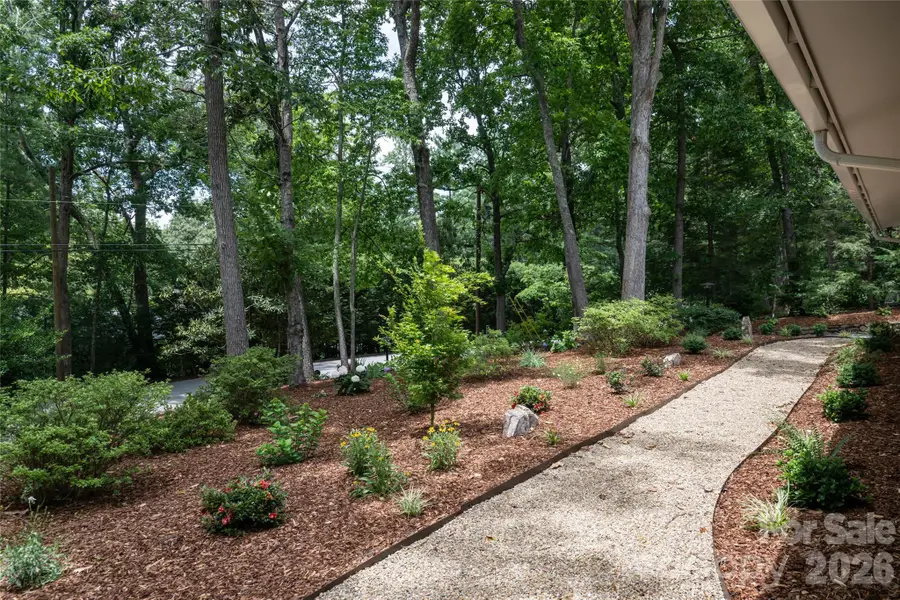 24 Amherst Road, Biltmore Forest, NC 28803 - #2