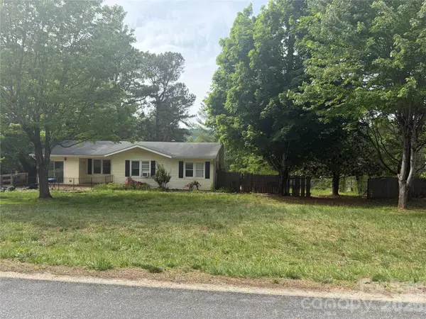 2723 Tatertown Loop, Nebo, NC 28761