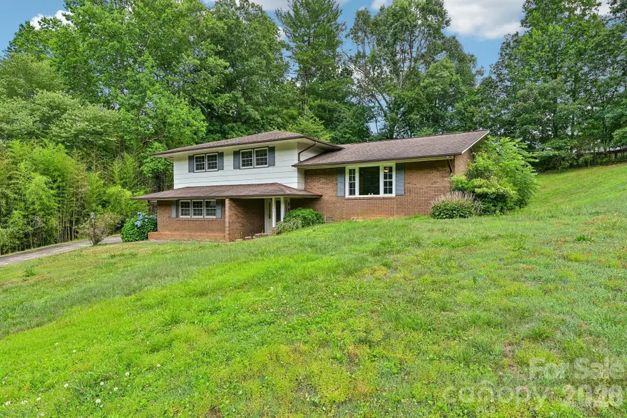 8417 Rolling Hills Avenue, Hickory, NC 28602 - #2