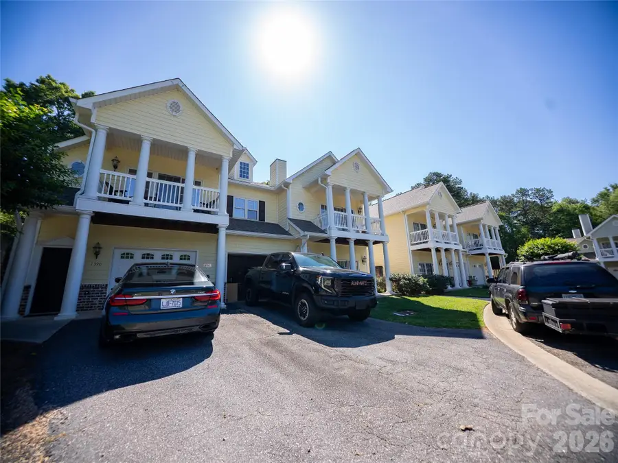 1392 21st Avenue Ne, Hickory, NC 28601 - #2