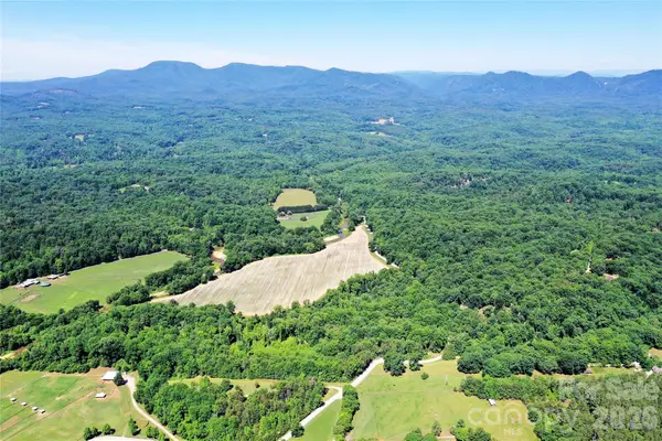 000 River Road, Columbus, NC 28782