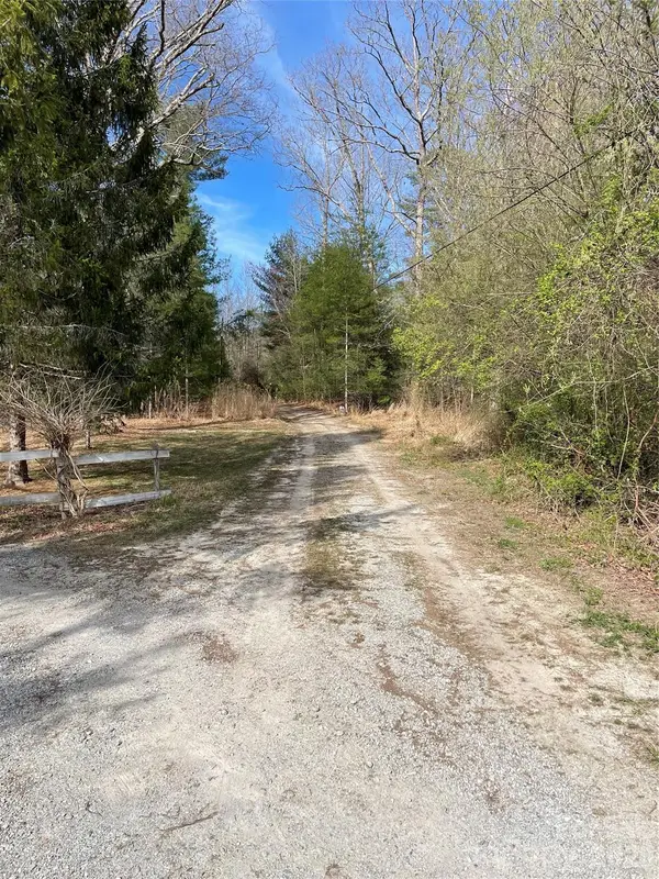 221 Old Sunset Hill Road, Hendersonville, NC 28792