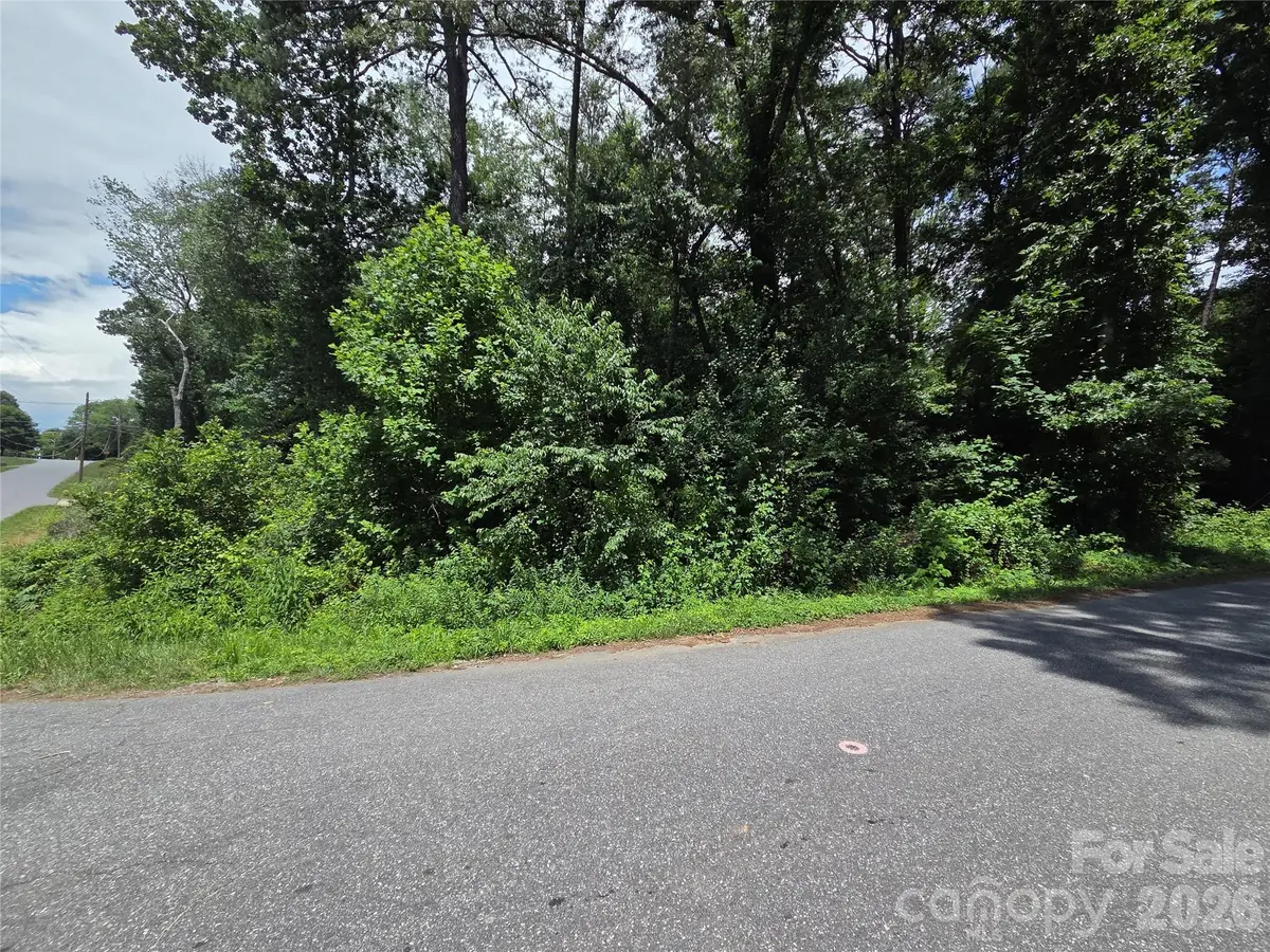 2320 Evans Street Sw, Lenoir, NC 28645 - #1