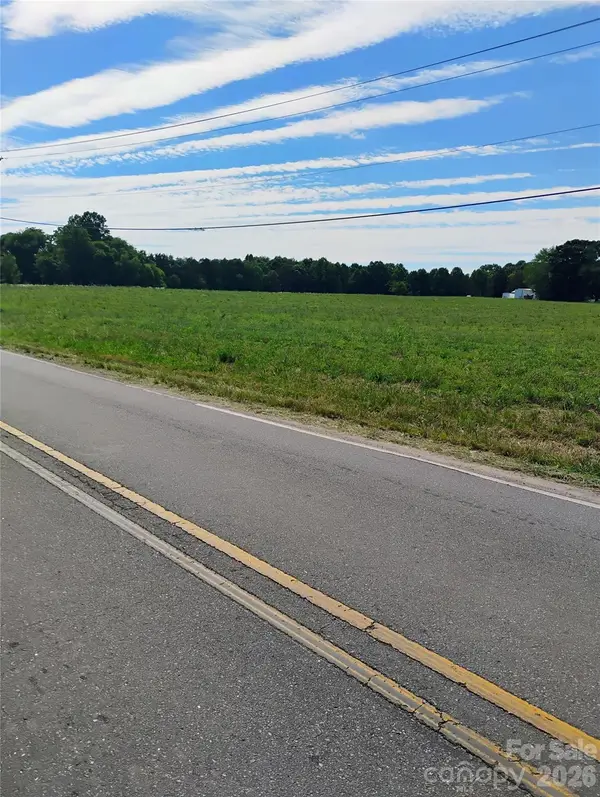3823 Hickory Lincolnton Highway, Newton, NC 28658
