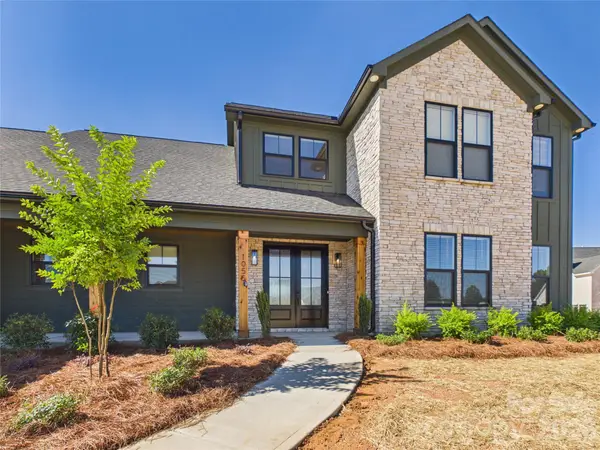 1055 Rolling Meadows Drive, Mooresville, NC 28115