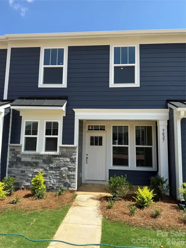 9027 Gulledge Court, Charlotte, NC 28262