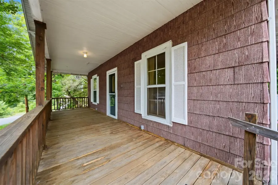 25 Central Avenue, Granite Falls, NC 28630 - #3
