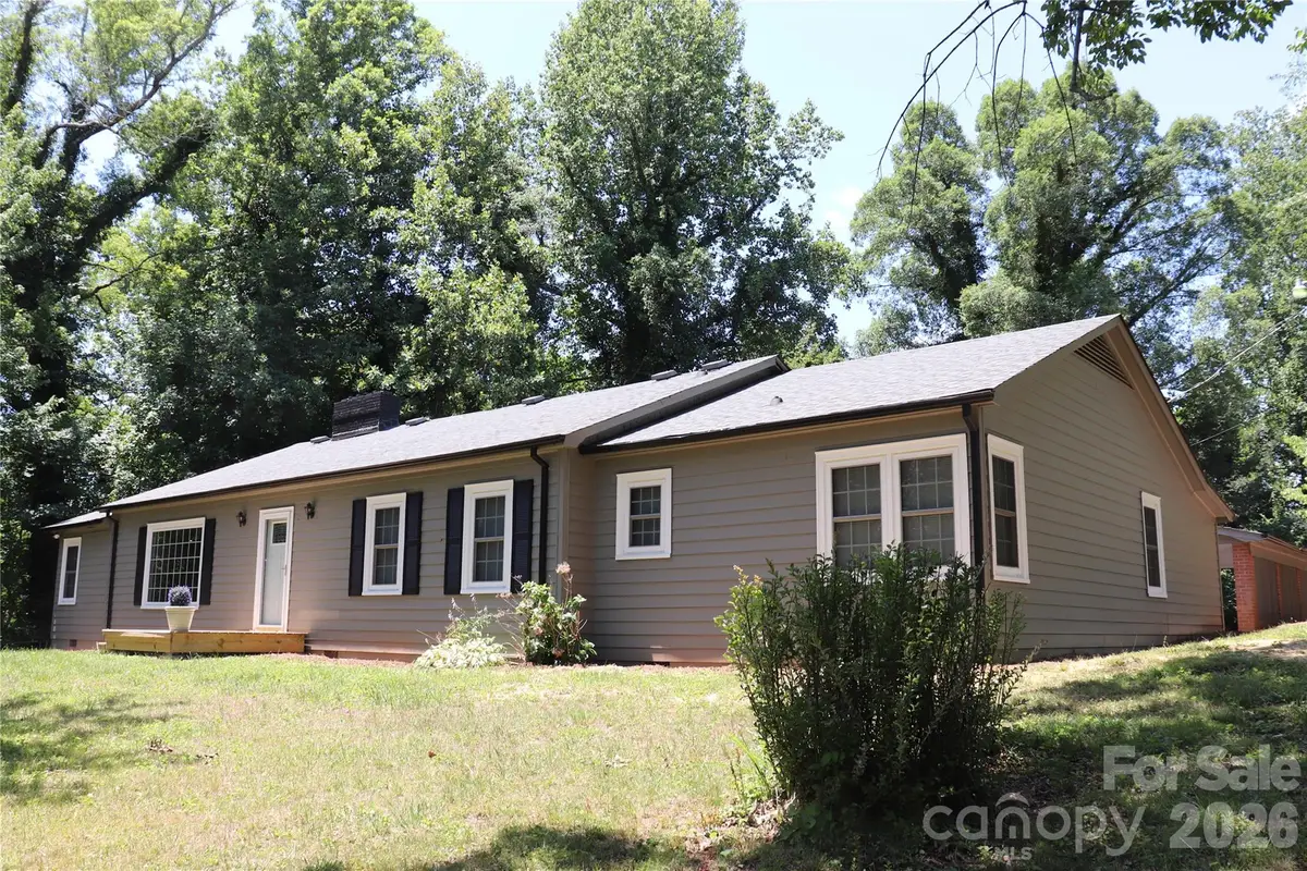 415 High Circle Nw, Lenoir, NC 28645 - #1