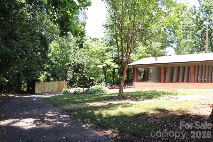 415 High Circle Nw, Lenoir, NC 28645 - #3