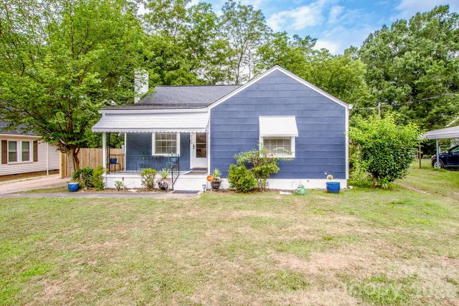 229 E Mcneely Avenue, Mooresville, NC 28115 - #2
