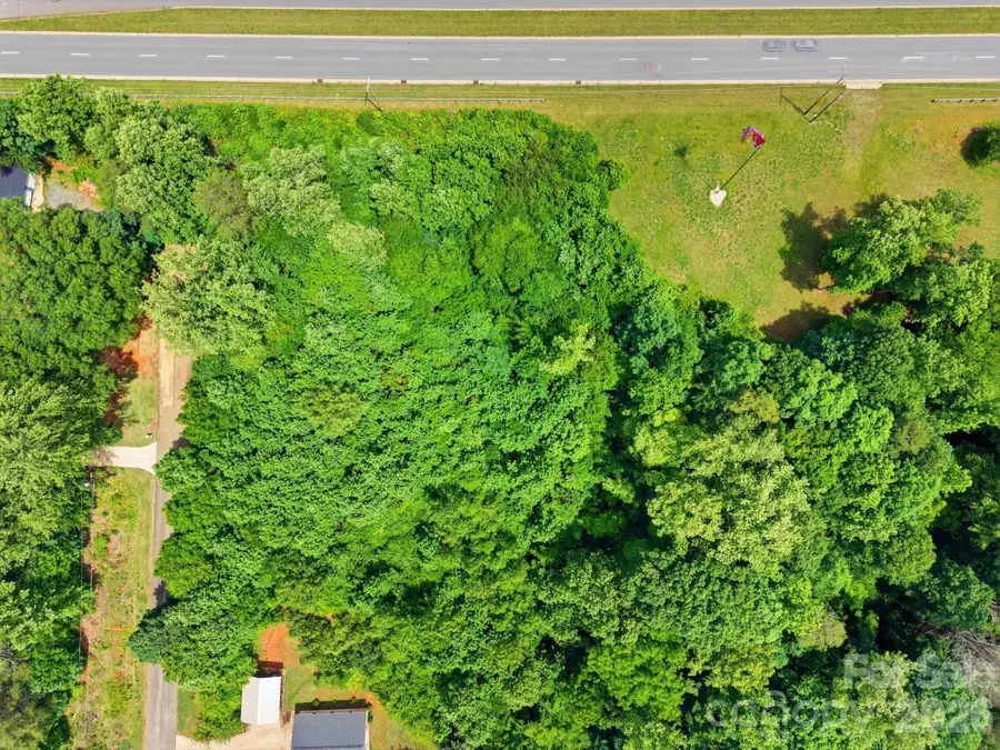 18 Easthaven Drive, Newton, NC 28658 - #3