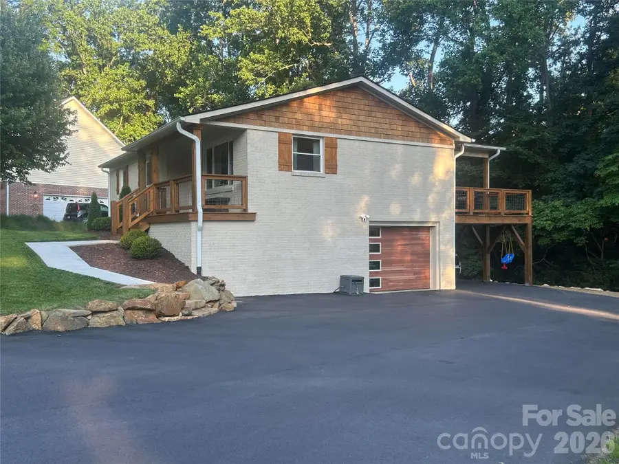 10 Oakwood Drive, Weaverville, NC 28787 - #3