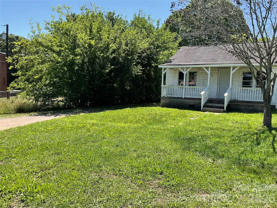 1024 Catawba Street, Lincolnton, NC 28092 - #3
