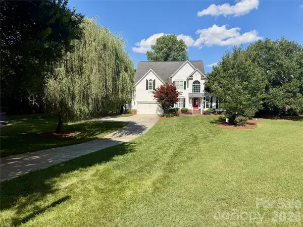 10203 Rougemont Lane, Charlotte, NC 28277