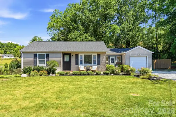 2758 Martin Street, Walkertown, NC 27051