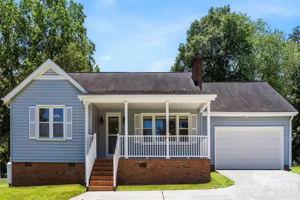 3447 Lake Shore Road S, Denver, NC 28037