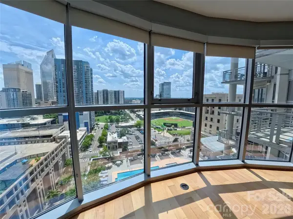 333 W Trade Street #1210, Charlotte, NC 28202