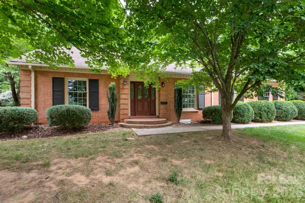 5511 Robinhood Road, Charlotte, NC 28211