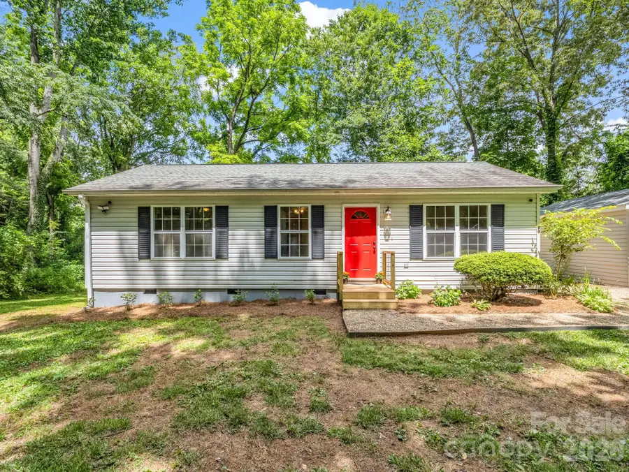 30 Lake Forest Lane, Hendersonville, NC 28739 - #3