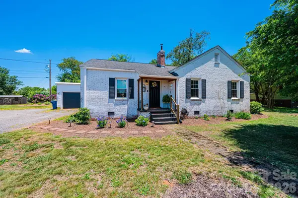 1240 12th Street Place Nw, Hickory, NC 28601
