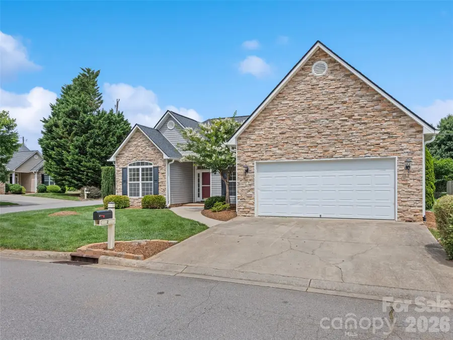 2 Thornwood Court, Arden, NC 28704 - #3