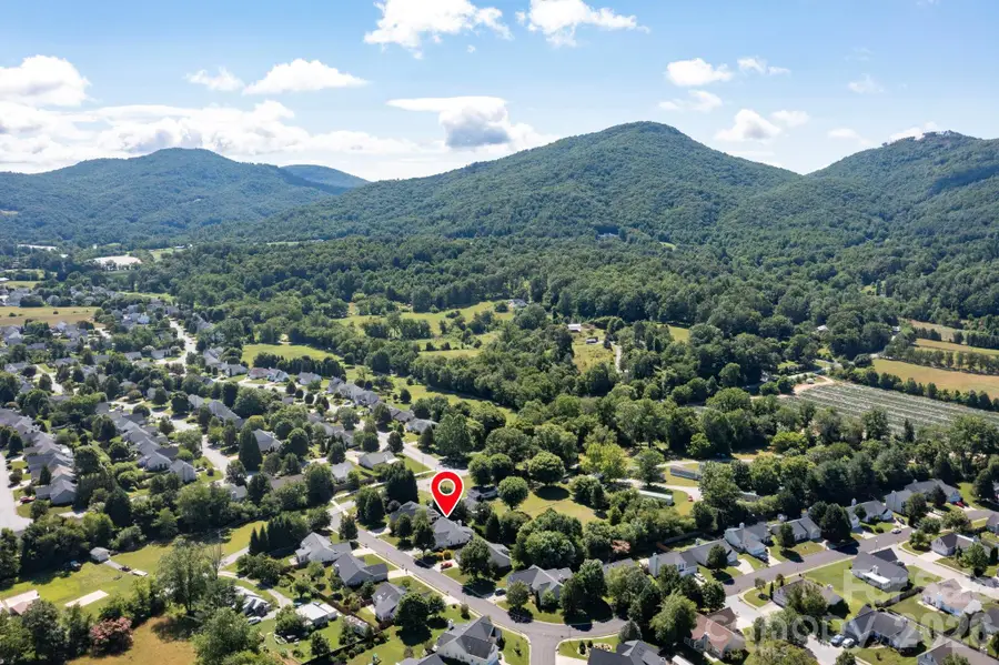 35 Meadow Pathway Drive, Fletcher, NC 28732 - #2