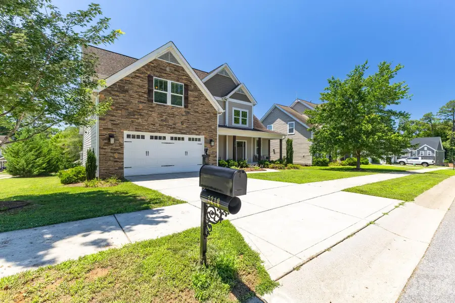 1210 39th Avenue Ne, Hickory, NC 28601 - #2