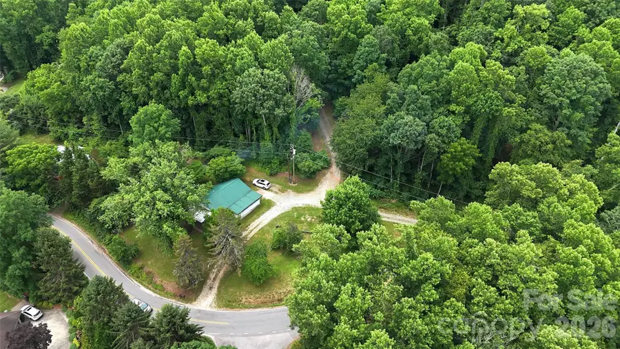 402 Sharon Road, Fairview, NC 28730 - #2