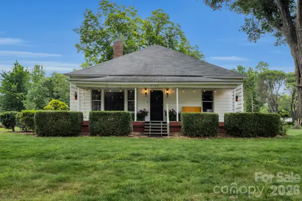 2103 N Thomas Avenue, Newton, NC 28658