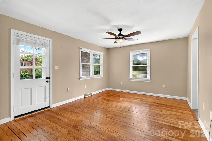 469 Kenilworth Road, Asheville, NC 28805 - #3