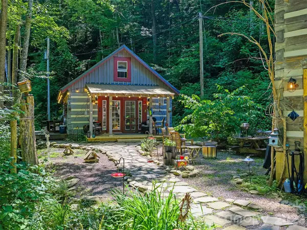 311 Old Sawmill Road, Burnsville, NC 28714