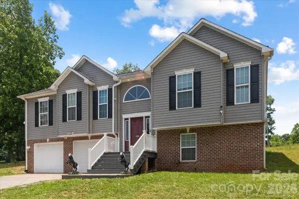 1223 Deer Park Road, Nebo, NC 28761