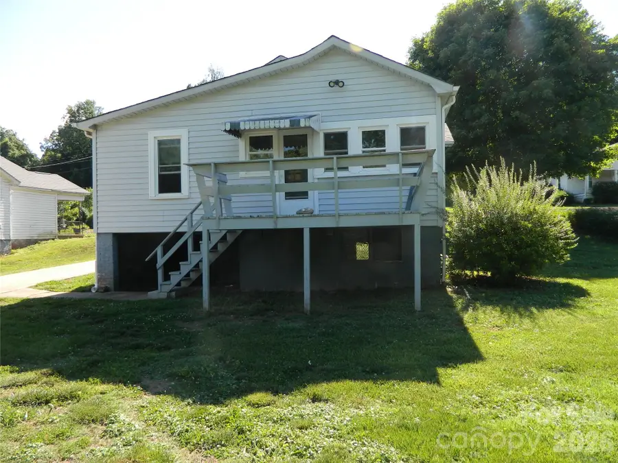 129 Edgebrook Place Nw, Lenoir, NC 28645 - #2