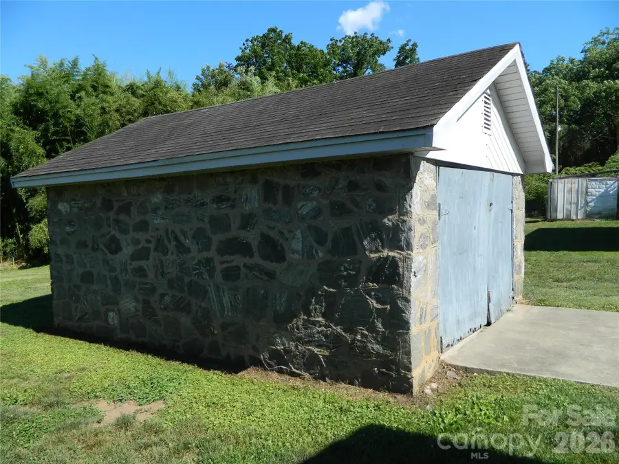 129 Edgebrook Place Nw, Lenoir, NC 28645 - #3