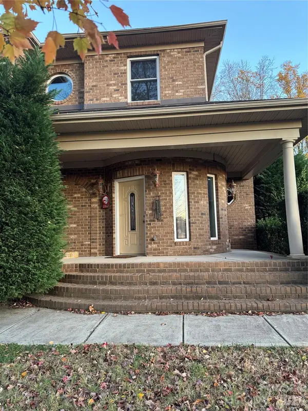 10130 Fairlea Drive, Charlotte, NC 28269
