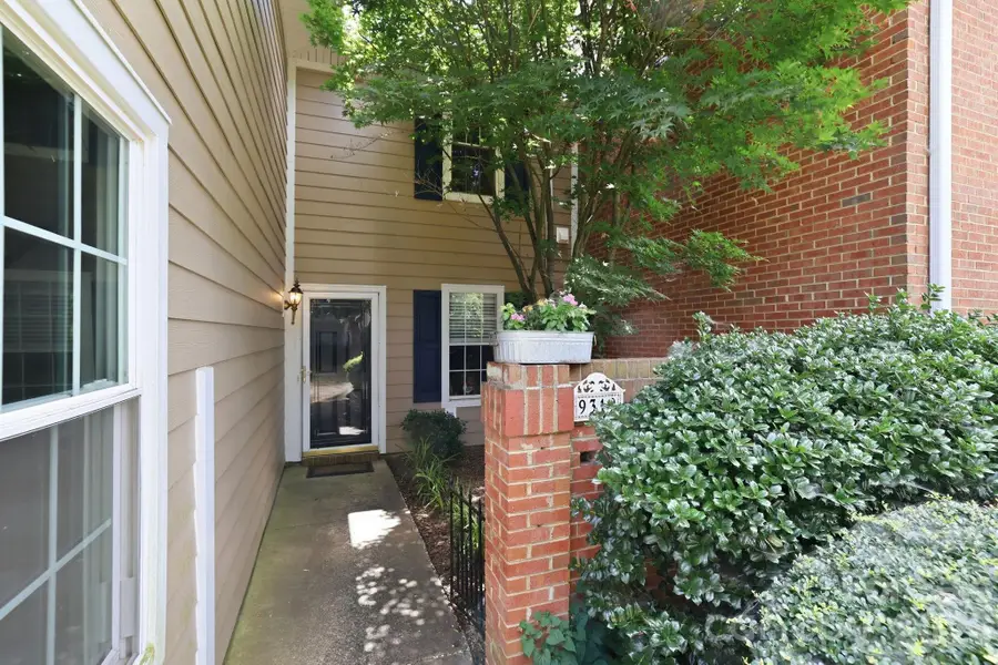9319 S Vicksburg Park Court, Charlotte, NC 28210 - #2