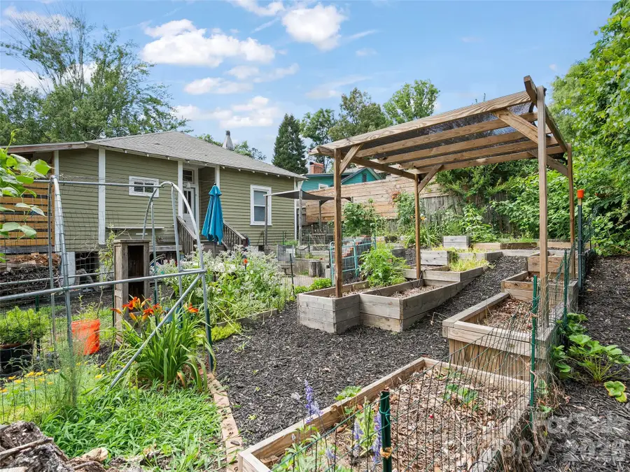 15 Craig Circle, Asheville, NC 28805 - #3