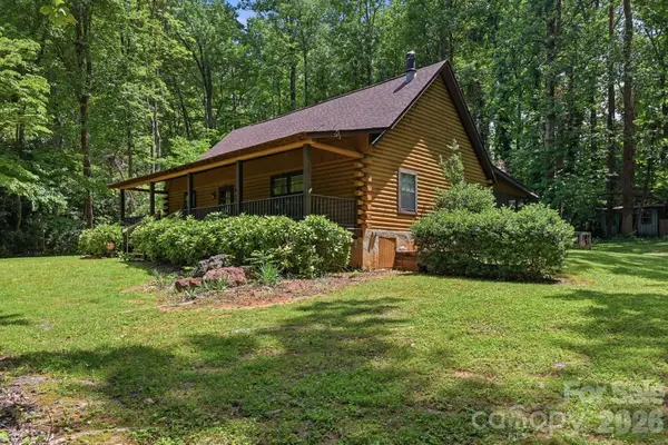 6808 Linda Lake Drive, Charlotte, NC 28215