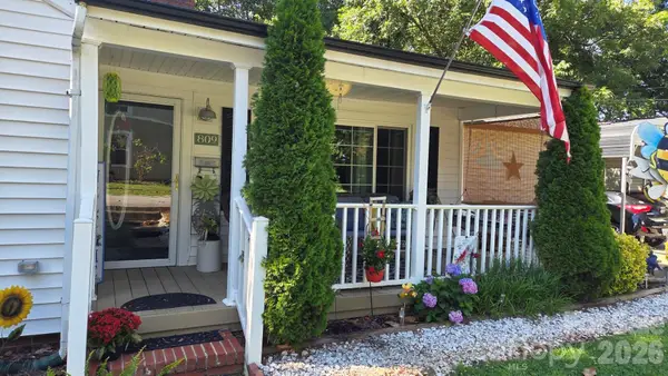 809 Alexander Street, Lincolnton, NC 28092