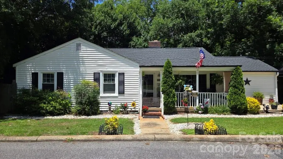 809 Alexander Street, Lincolnton, NC 28092 - #2